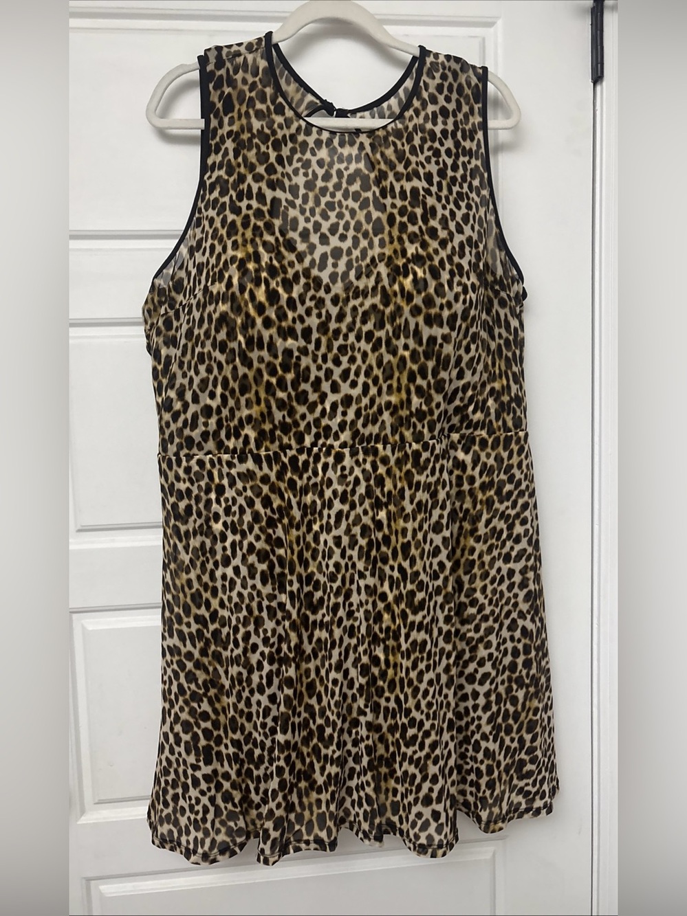 Torrid Swim Dress Sz 4 DD F Leopard Cheetah Print Underwire One Piece Swimsuit